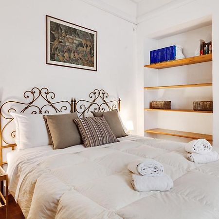 Porta Rossa Apartments Near Ponte Vecchio ฟลอเรนซ์ ภายนอก รูปภาพ