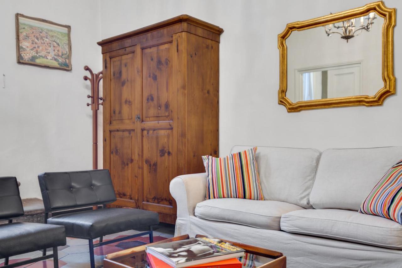 Porta Rossa Apartments Near Ponte Vecchio ฟลอเรนซ์ ภายนอก รูปภาพ