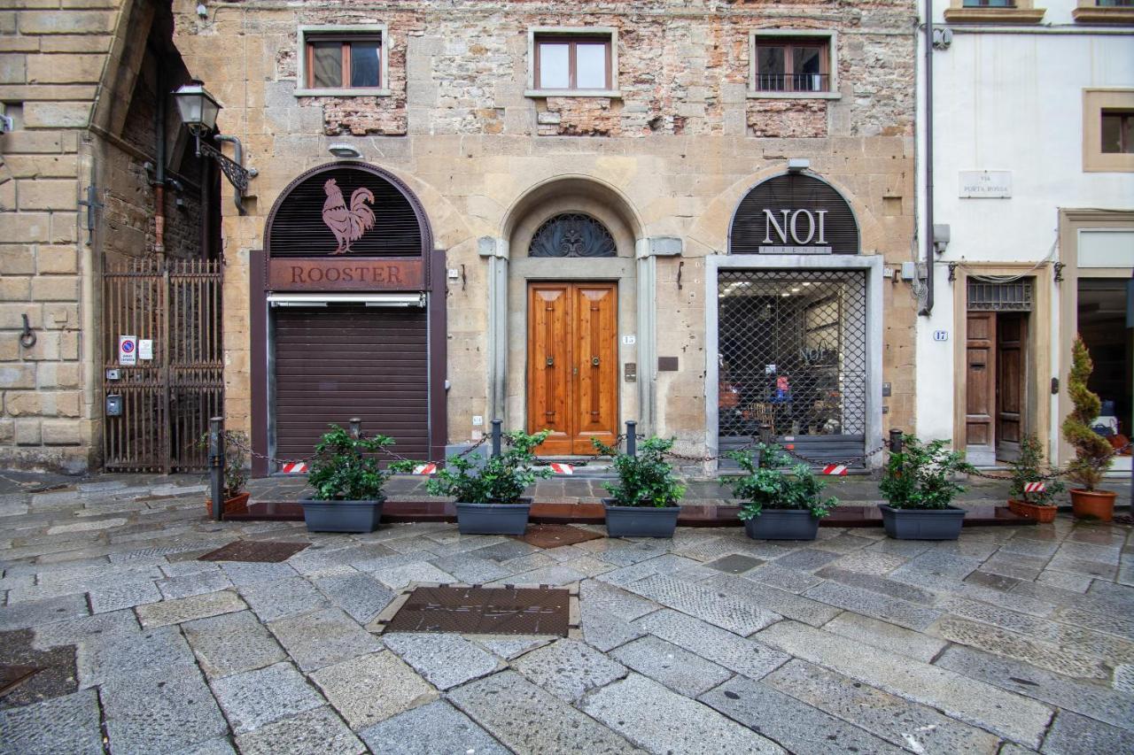 Porta Rossa Apartments Near Ponte Vecchio ฟลอเรนซ์ ภายนอก รูปภาพ