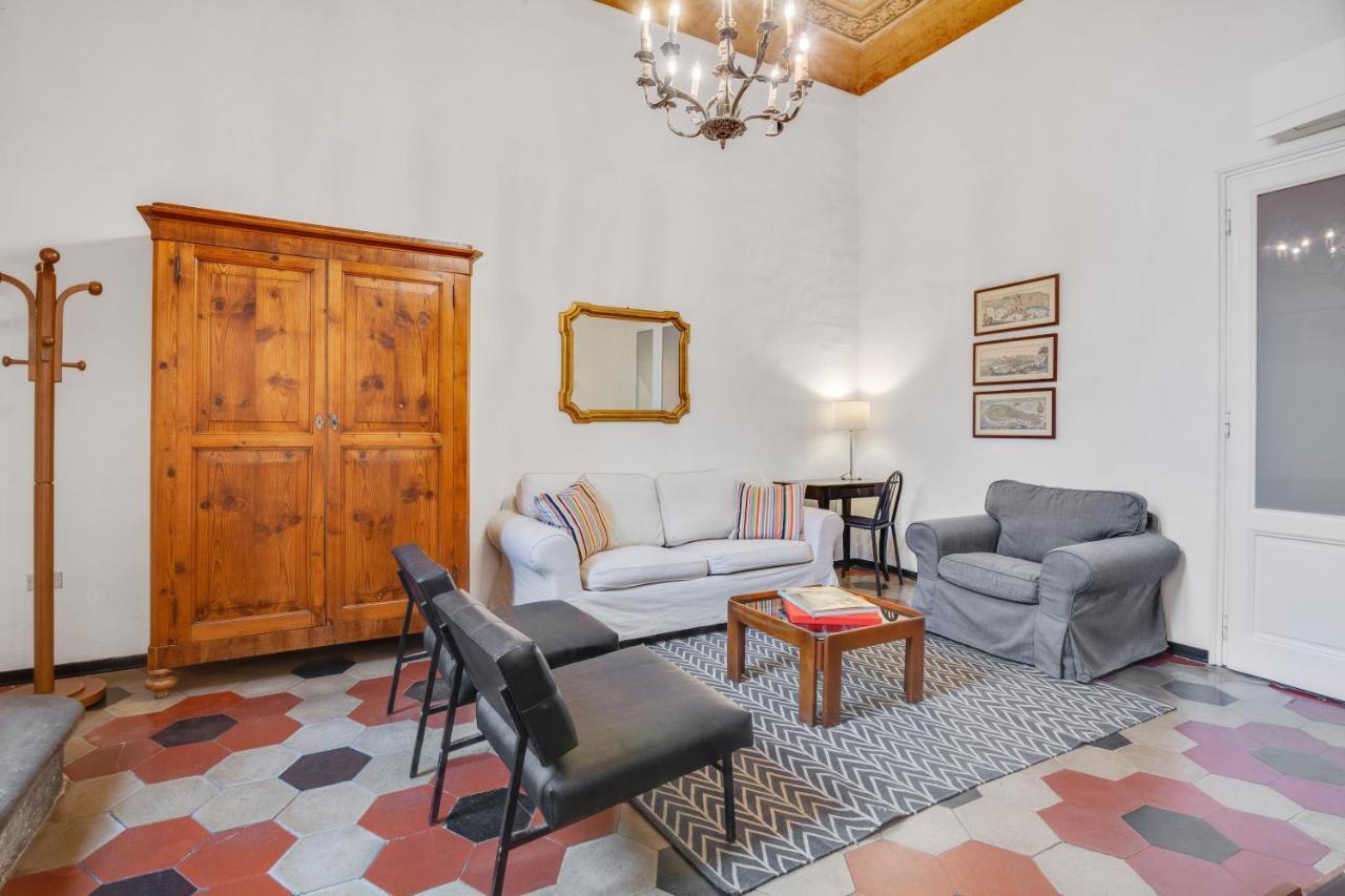 Porta Rossa Apartments Near Ponte Vecchio ฟลอเรนซ์ ภายนอก รูปภาพ