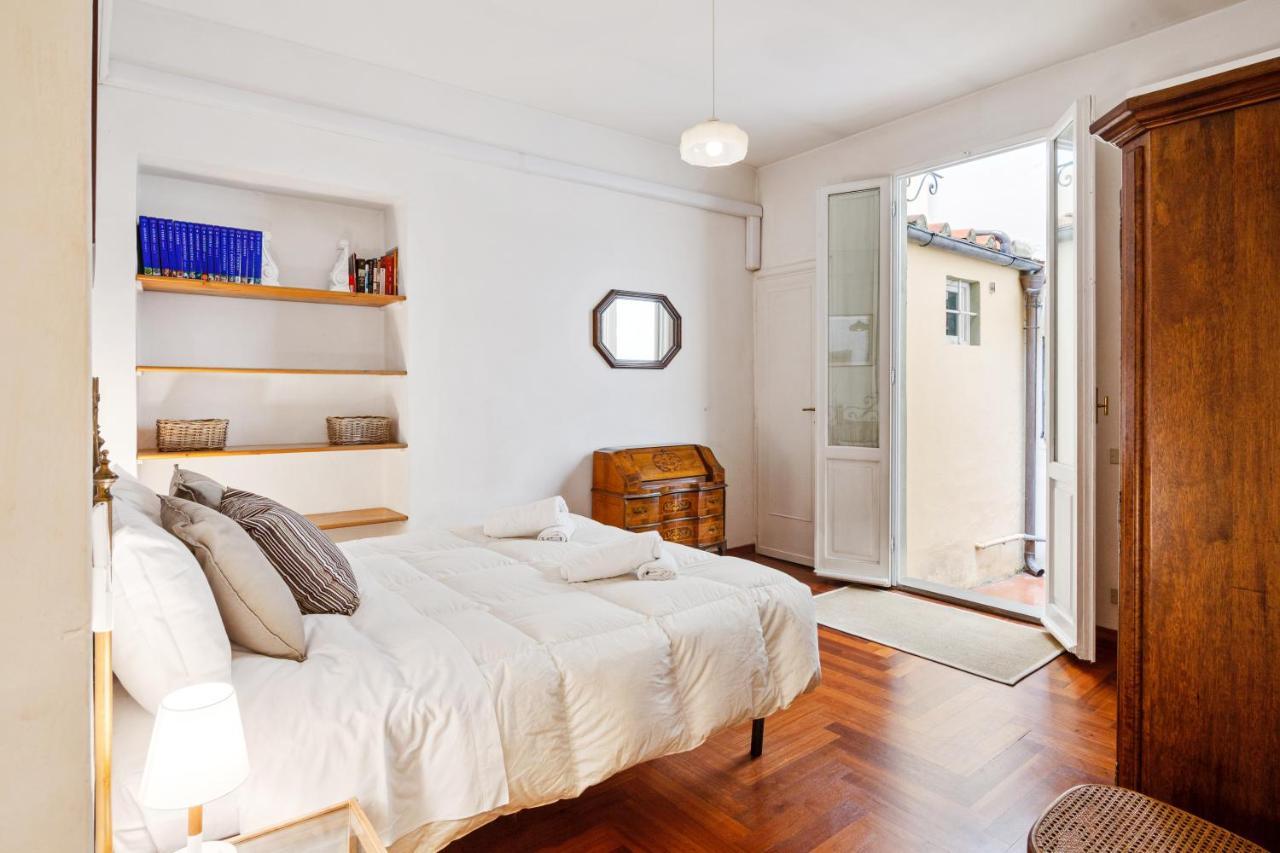 Porta Rossa Apartments Near Ponte Vecchio ฟลอเรนซ์ ภายนอก รูปภาพ